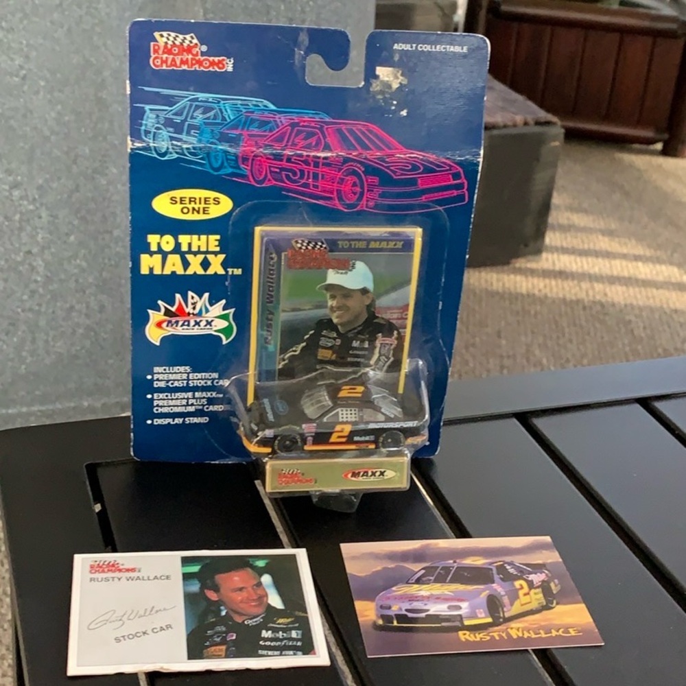 Vintage RUSTY WALLACE No 2 Diecast Car 1/64 Scale To the Maxx Series 1